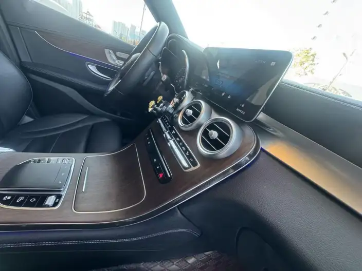 Mercedes-Benz GLC 2021 Model GLC 300 L 4MATIC Dynamic Model – фото 21