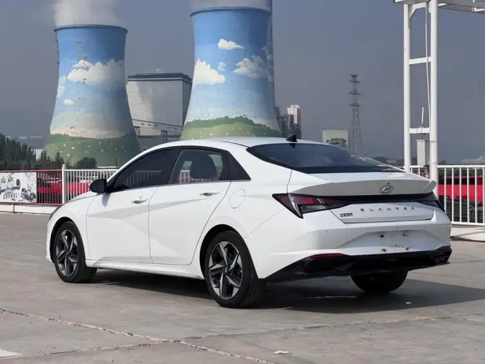 Hyundai Ioniq 2021 Model 1.5L CVT GLX Elite Edition – фото 5