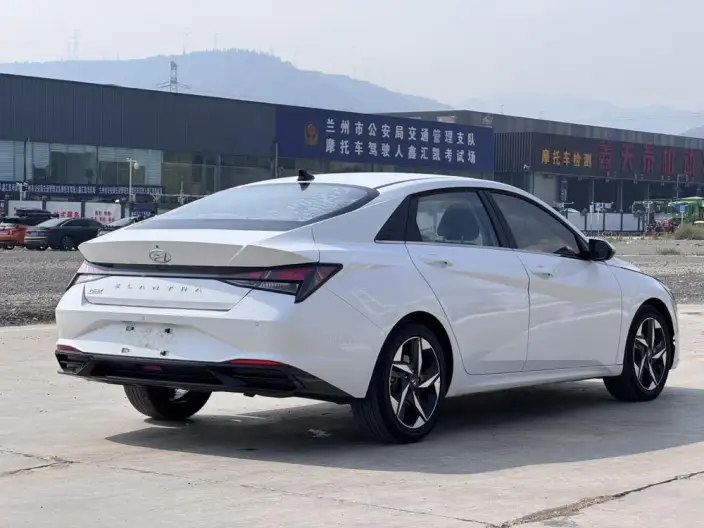 Hyundai Ioniq 2021 Model 1.5L CVT GLX Elite Edition – фото 7