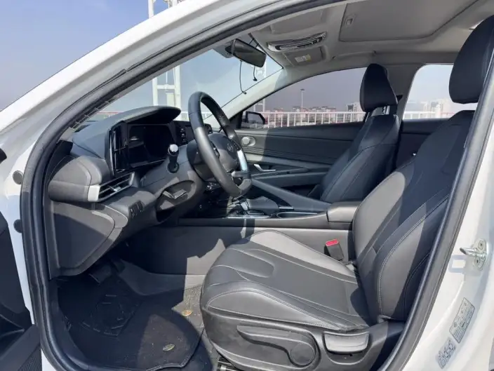 Hyundai Ioniq 2021 Model 1.5L CVT GLX Elite Edition – фото 13