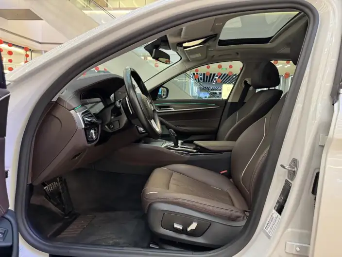 BMW 5 Series 2021 Model 530Li Leading Model Luxury Set – фото 24