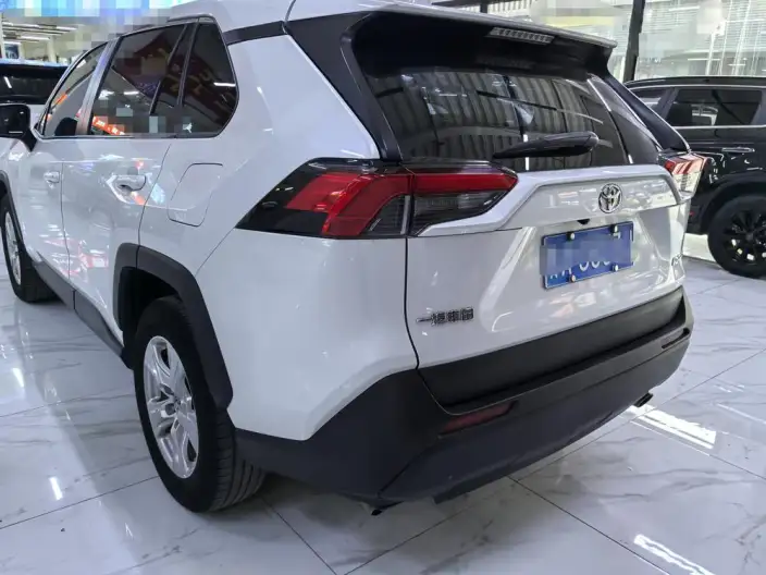Toyota RAV4 2021 Model 2.0L CVT 2WD Urban Edition – фото 4