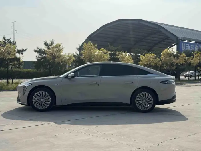 Buick Zhijing Electra L7 2025 Model Extended Range Luxury Edition – фото 4