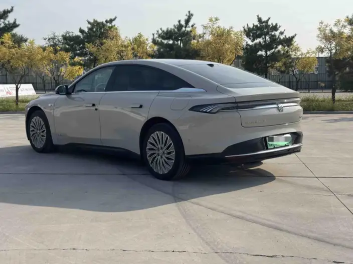 Buick Zhijing Electra L7 2025 Model Extended Range Luxury Edition – фото 5