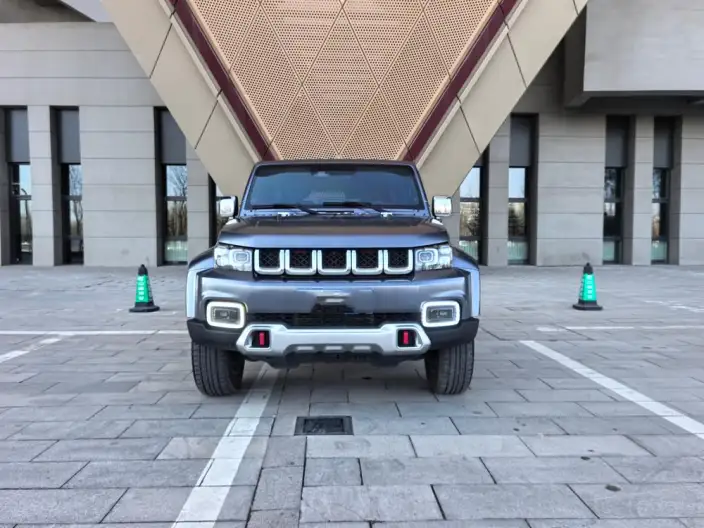 BAIC BJ40 2020 Model 2.0T Automatic 4WD City Hunter Edition Warrior Model – фото 2