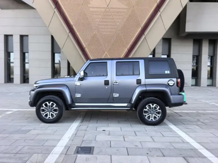BAIC BJ40 2020 Model 2.0T Automatic 4WD City Hunter Edition Warrior Model – фото 4