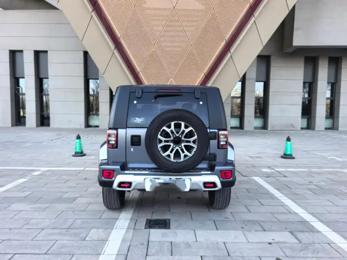 BAIC BJ40 2020 Model 2.0T Automatic 4WD City Hunter Edition Warrior Model – фото 6
