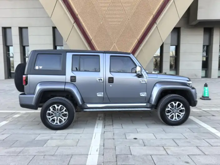 BAIC BJ40 2020 Model 2.0T Automatic 4WD City Hunter Edition Warrior Model – фото 8