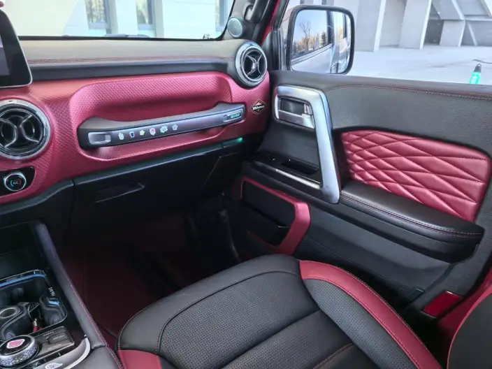 BAIC BJ40 2020 Model 2.0T Automatic 4WD City Hunter Edition Warrior Model – фото 12