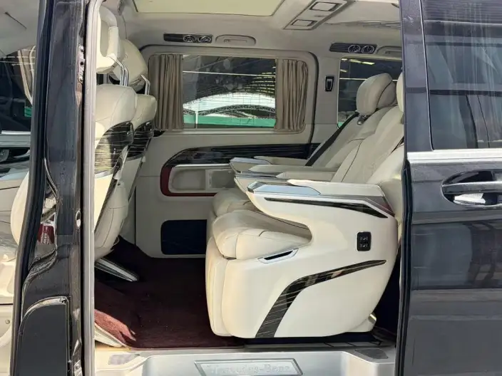 Mercedes-Benz V-Class 2021 Model V 260 L Long wheelbase Deluxe Edition – фото 10