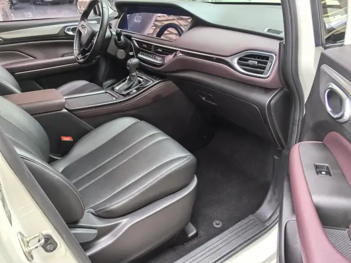 GAC Trumpchi M6 2021 Model 270T Automatic Exclusive Edition 7 seat – фото 8
