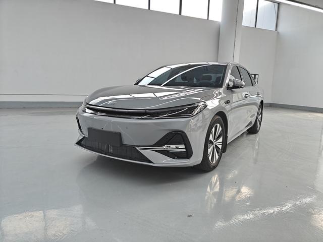 Geely Galaxy A7 PHEV 2025 модификация 150km Tiggo + Edition – фото 1