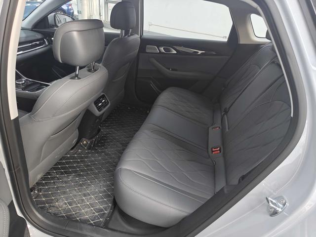 Geely Galaxy A7 PHEV 2025 модификация 150km Tiggo + Edition – фото 6