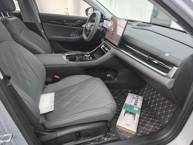 Geely Galaxy A7 PHEV 2025 модификация 150km Tiggo + Edition – фото 11