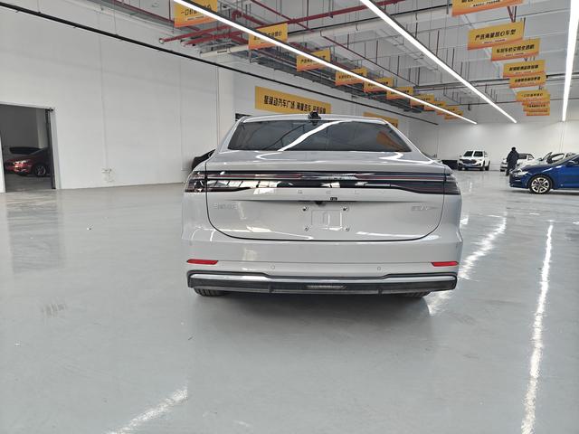 Geely Galaxy A7 PHEV 2025 модификация 150km Tiggo + Edition – фото 14