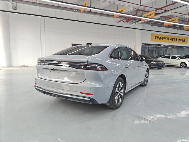 Geely Galaxy A7 PHEV 2025 модификация 150km Tiggo + Edition – фото 15