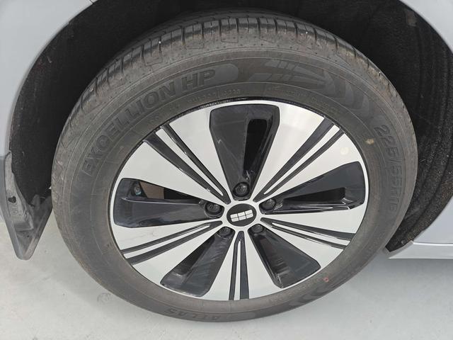 Geely Galaxy A7 PHEV 2025 модификация 150km Tiggo + Edition – фото 17