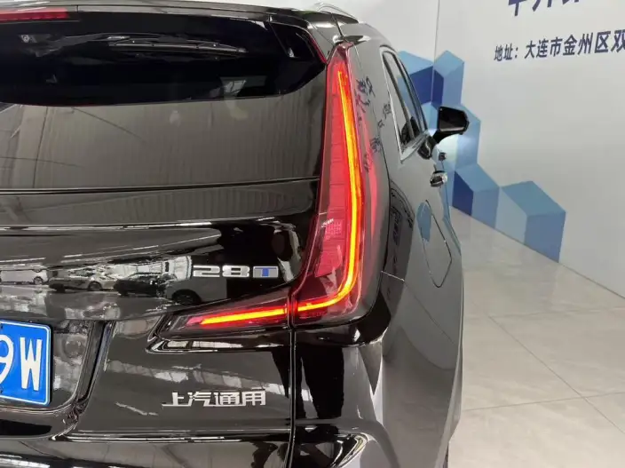 Cadillac XT4 2022 Model 28T 2WD Fashion Model – фото 5