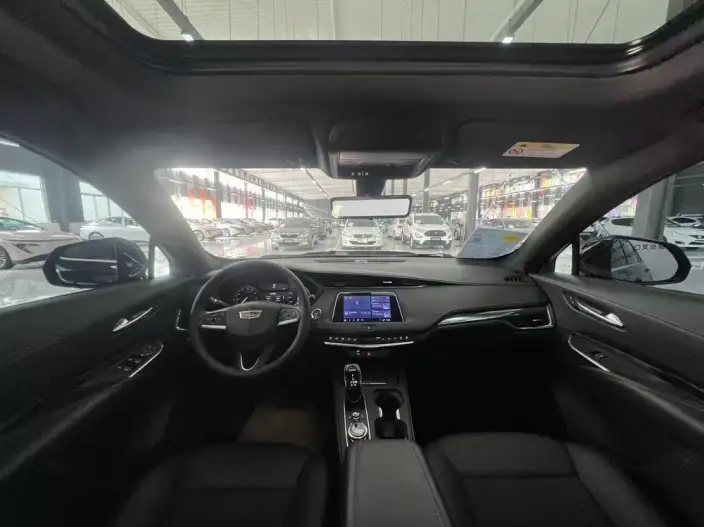Cadillac XT4 2022 Model 28T 2WD Fashion Model – фото 15