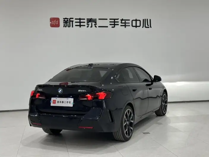 BMW 2 Series 2025 Model 225L M Sports Night Set – фото 4