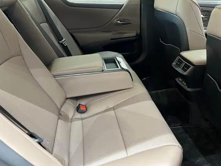Lexus ES 2025 Model 200 Premium – фото 17