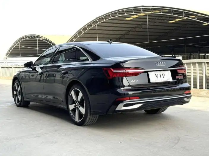 Audi A6L 2023 Model 45 TFSI quattro Exclusive Dynamic Model – фото 4