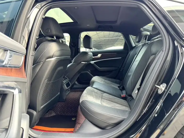 Audi A6L 2023 Model 45 TFSI quattro Exclusive Dynamic Model – фото 16