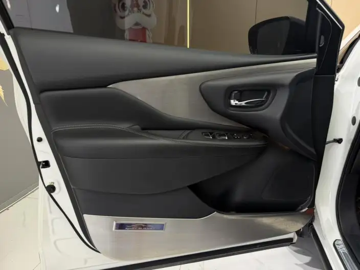 Nissan Murano 2021 Model 2.5L XL 2WD Smart Connect Deluxe Edition – фото 17