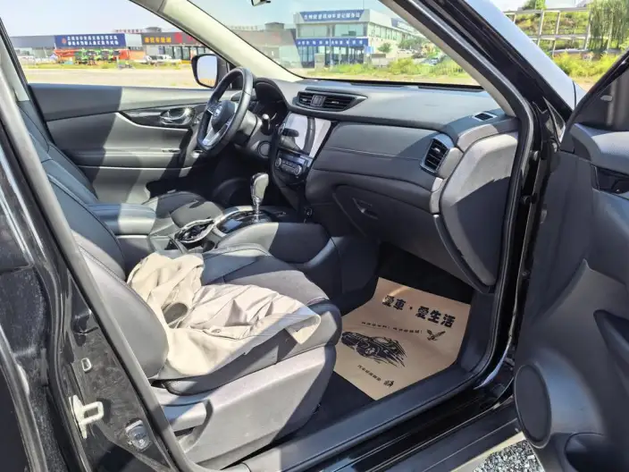 Nissan X-Trail 2020 Model 2.0L CVT Smart Connect VII seat Comfort Edition 2WD – фото 14