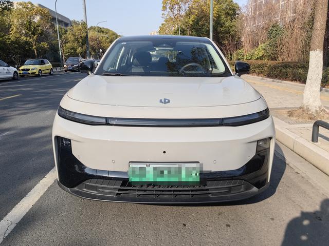 Leapmotor B10 2025 510 Delight Edition – фото 2