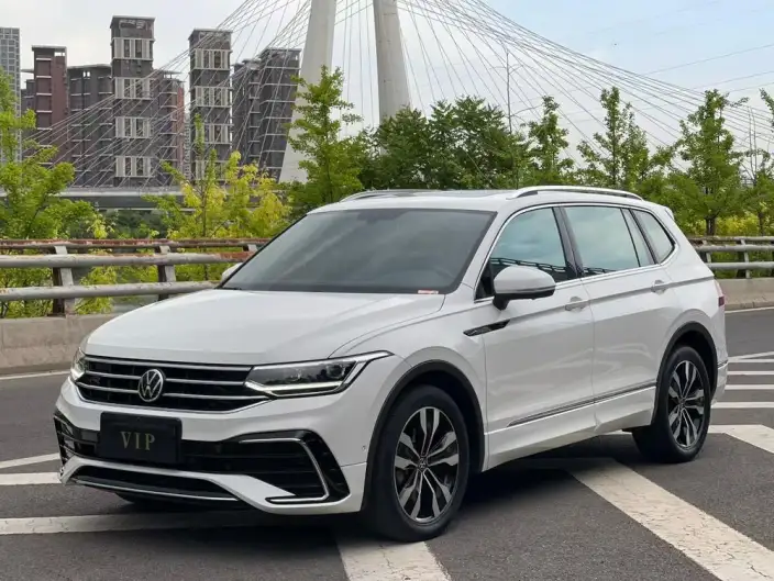Volkswagen Tiguan L 2023 Model 330TSI 2WD R-Line Enjoy the version more – фото 1