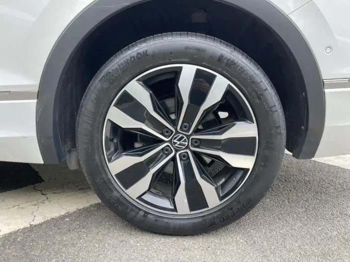Volkswagen Tiguan L 2023 Model 330TSI 2WD R-Line Enjoy the version more – фото 9