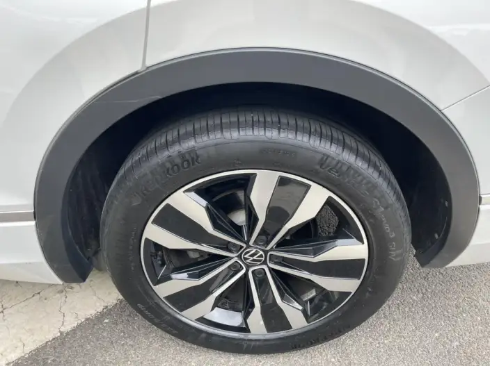Volkswagen Tiguan L 2023 Model 330TSI 2WD R-Line Enjoy the version more – фото 12