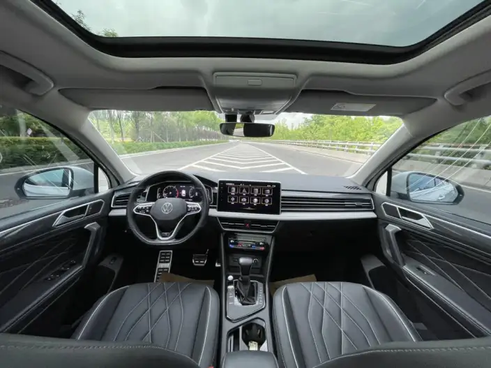 Volkswagen Tiguan L 2023 Model 330TSI 2WD R-Line Enjoy the version more – фото 17