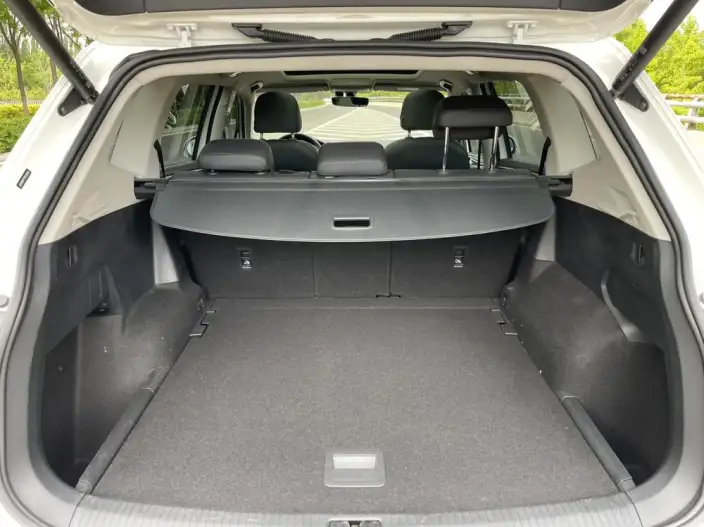 Volkswagen Tiguan L 2023 Model 330TSI 2WD R-Line Enjoy the version more – фото 27