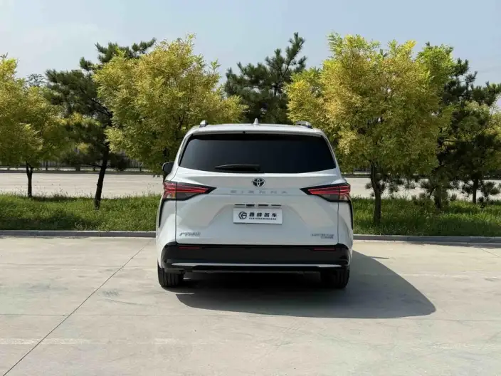 Toyota Sienna 2023 Model Facelift Hybrid 2.5L Supreme Edition – фото 5
