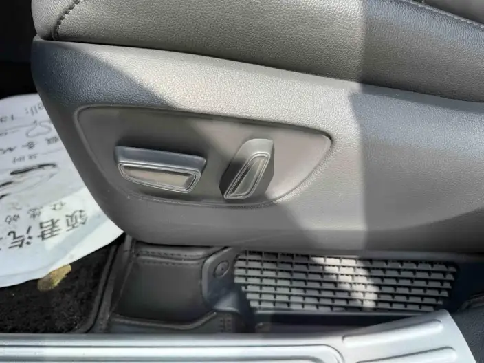 Toyota Sienna 2023 Model Facelift Hybrid 2.5L Supreme Edition – фото 8