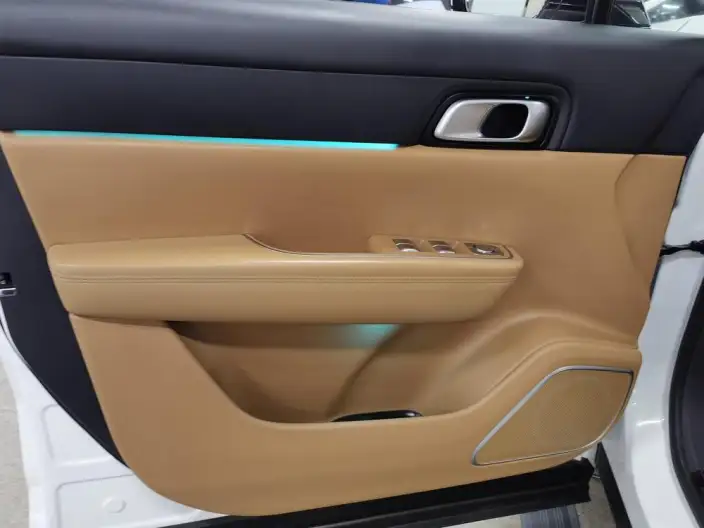 Li Auto ONE 2021 Model Extended Range 6 seat Edition – фото 8