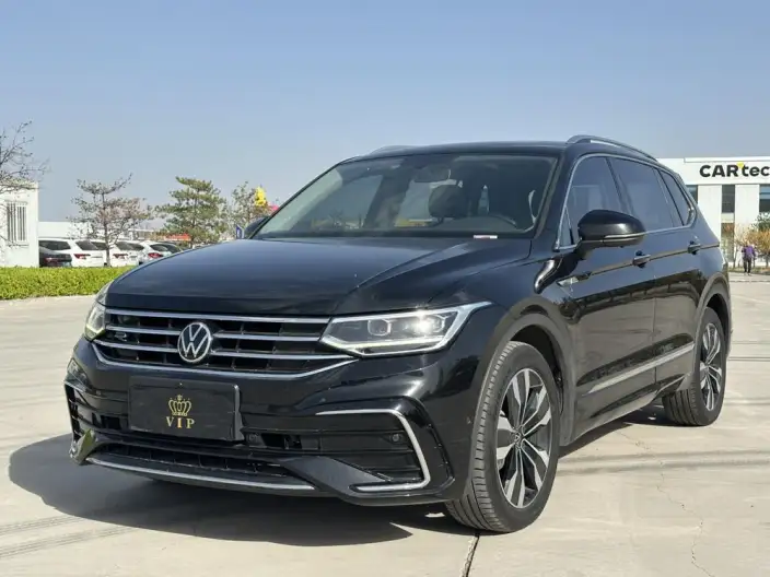 Volkswagen Tiguan L 2022 Model 330TSI Automatic 2WD R-Line Enjoy the version more – фото 1