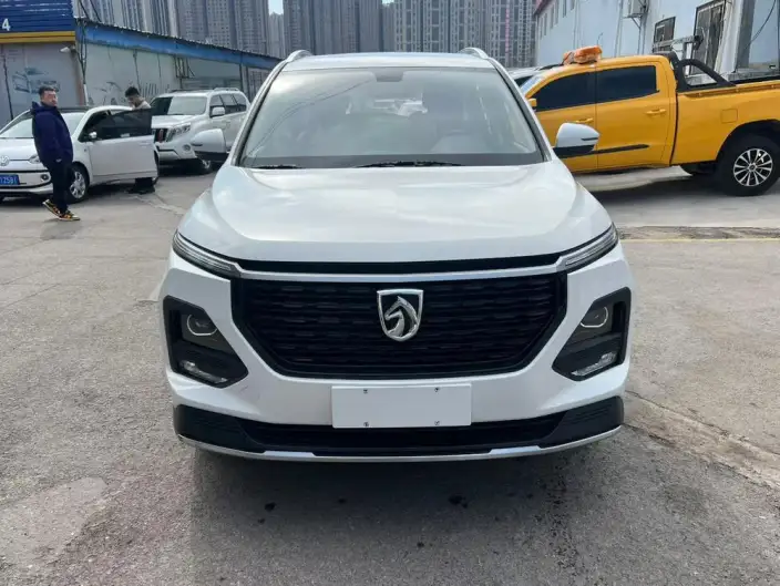 Baojun 530 2020 Model 1.5T CVT Luxury Connected Model 6 seat – фото 2