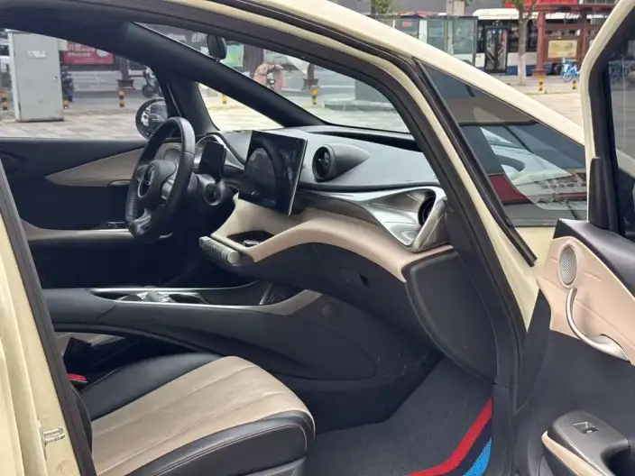 BYD Dolphin 2023 Model Fashion Edition – фото 11