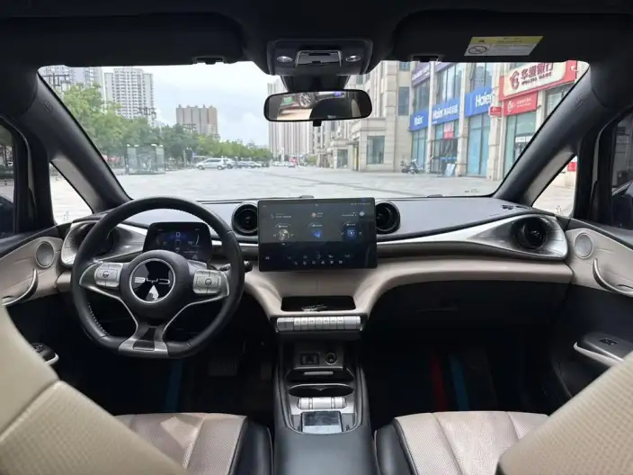 BYD Dolphin 2023 Model Fashion Edition – фото 12