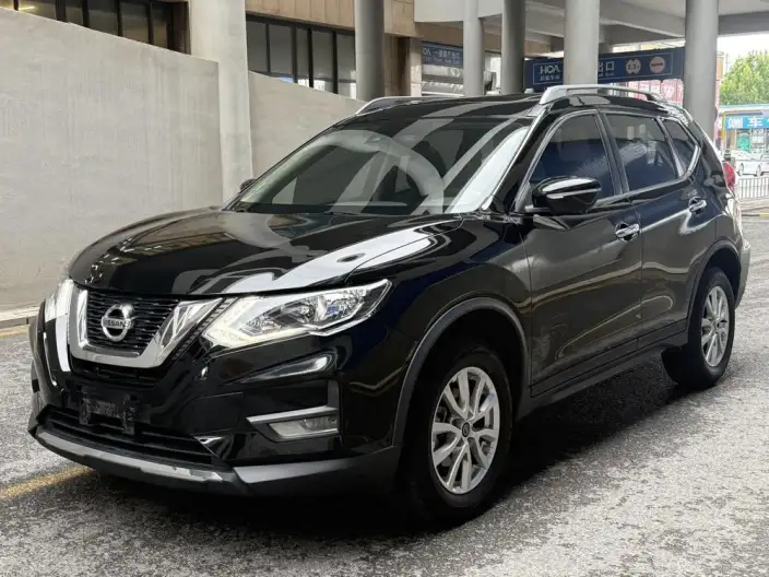 Nissan X-Trail 2023 Model Classic Edition 2.0L 2WD Smart Connect Comfort Edition – фото 1
