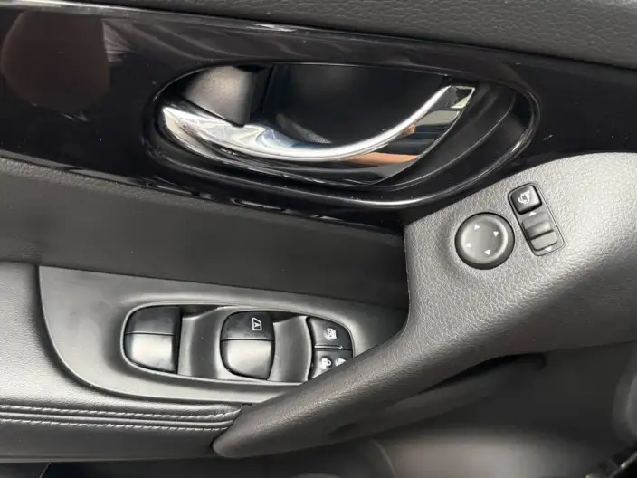 Nissan X-Trail 2023 Model Classic Edition 2.0L 2WD Smart Connect Comfort Edition – фото 25