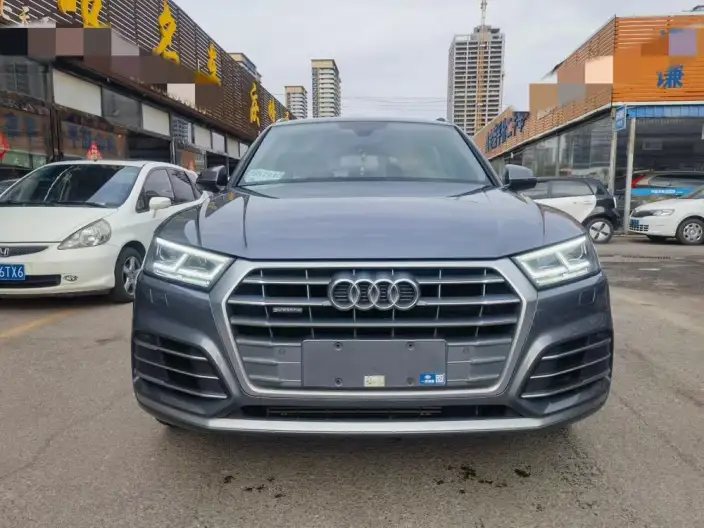 Audi Q5L 2020 Model 40 TFSI Rong Xiang Fashion Model – фото 2