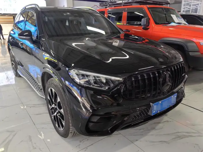 Mercedes-Benz GLC 2023 Model Facelift GLC 260 L 4MATIC Luxury Model 5 seat – фото 3
