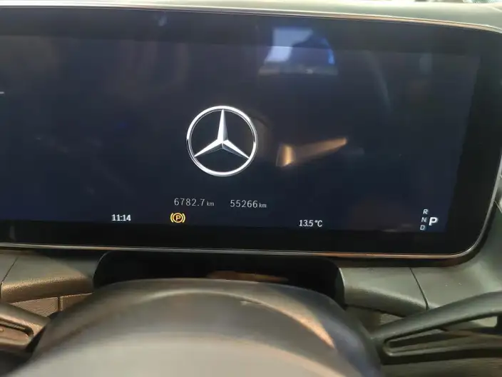 Mercedes-Benz GLC 2023 Model Facelift GLC 260 L 4MATIC Luxury Model 5 seat – фото 7