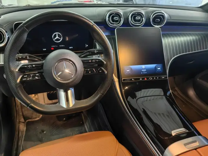 Mercedes-Benz GLC 2023 Model Facelift GLC 260 L 4MATIC Luxury Model 5 seat – фото 8