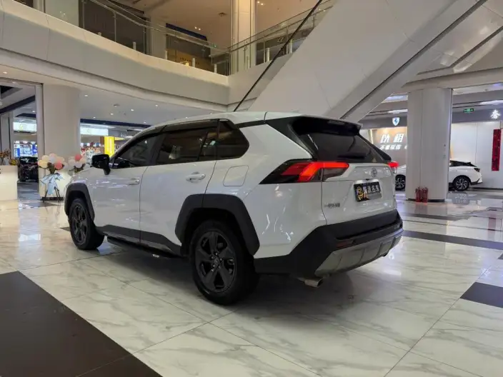 Toyota RAV4 2022 Model 2.0L CVT 4WD Fashion PLUS Edition – фото 4