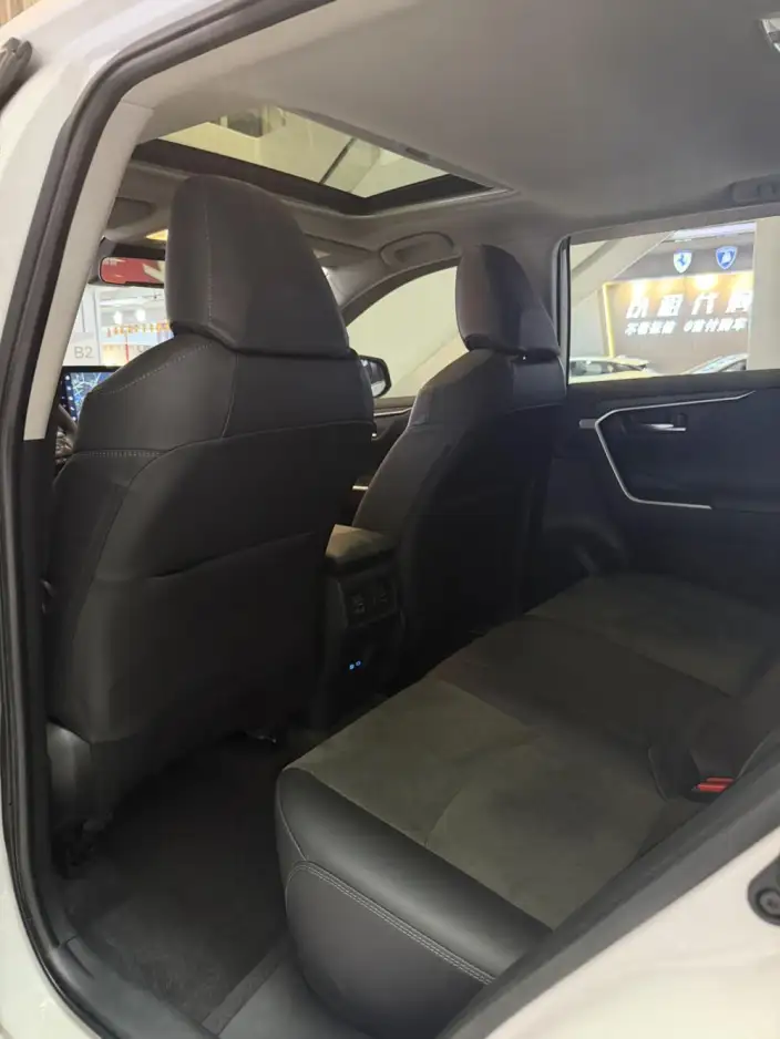 Toyota RAV4 2022 Model 2.0L CVT 4WD Fashion PLUS Edition – фото 17